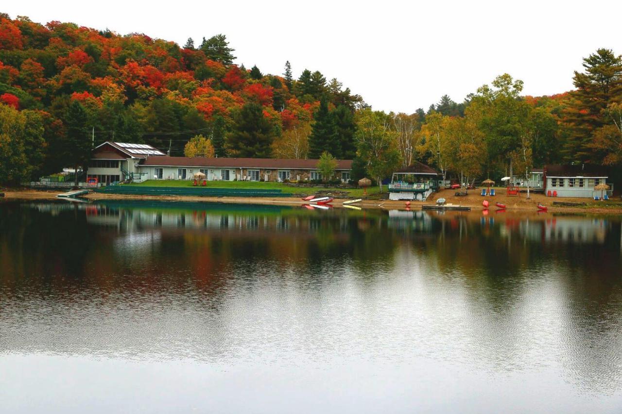 Algonquin Lakeside Inn Dwight Exterior photo