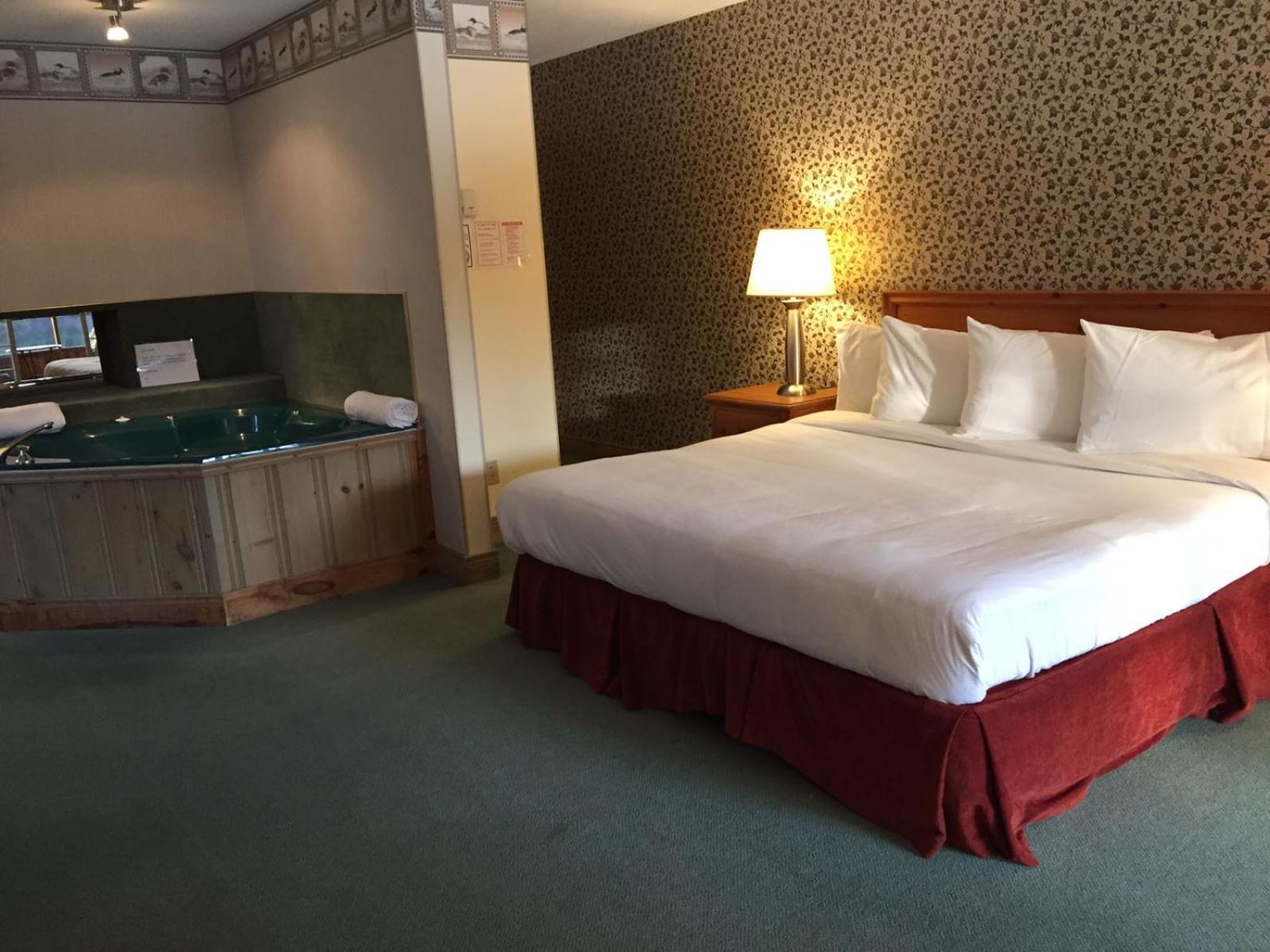 Algonquin Lakeside Inn Dwight Room photo